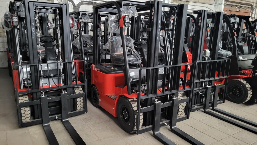 Тест-драйв складской техники на нашем складе в Михайловске