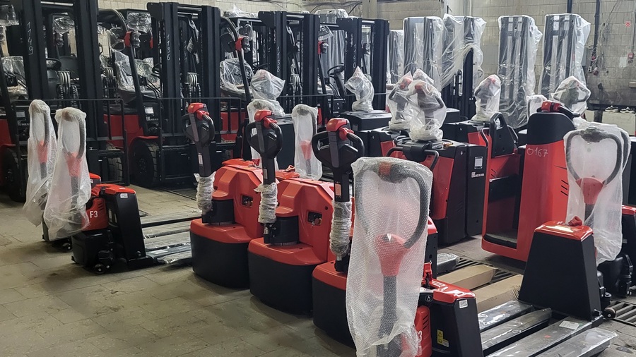 Тест-драйв складской техники на нашем складе в Михайловске